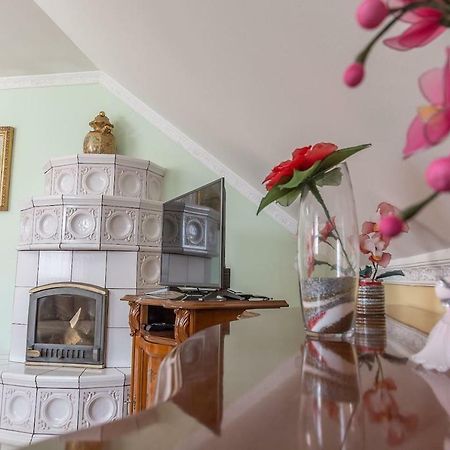 Apartma Ajda Komenda Exteriör bild