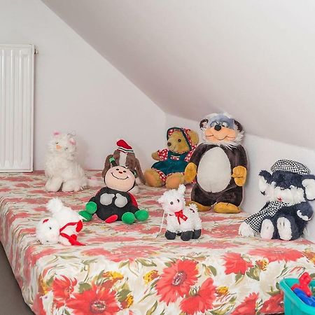 Apartma Ajda Komenda Exteriör bild