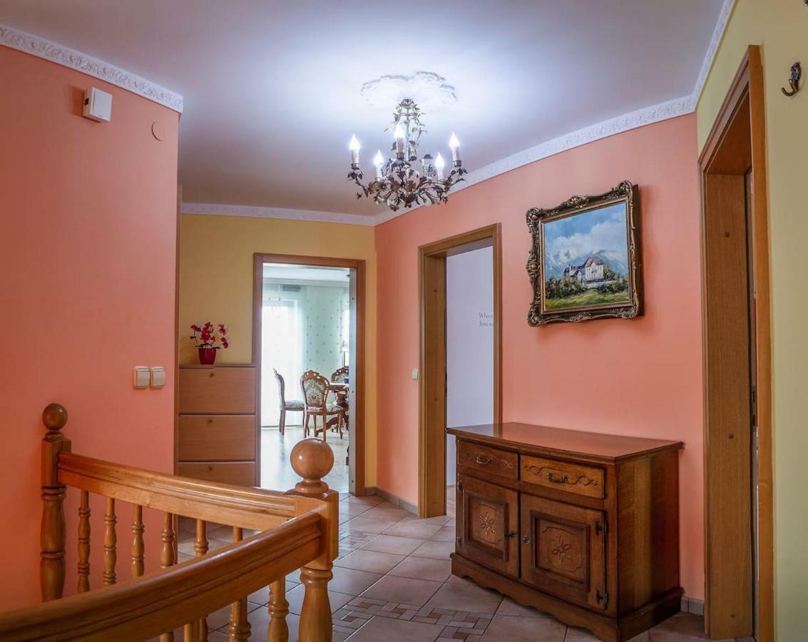 Apartma Ajda Komenda Exteriör bild