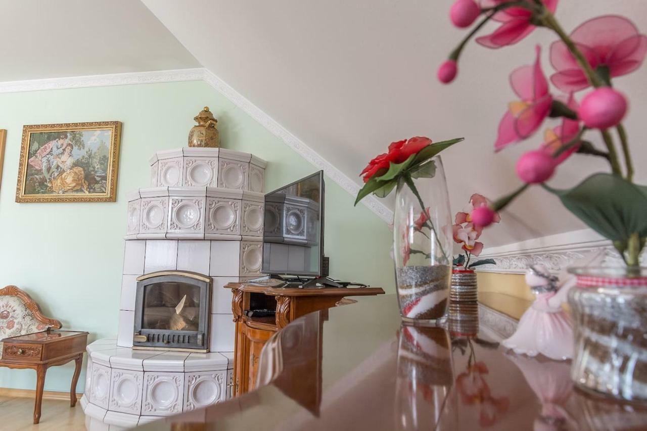 Apartma Ajda Komenda Exteriör bild